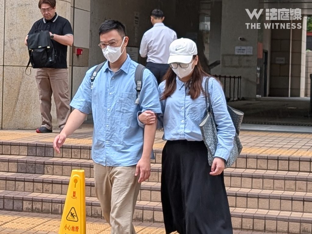 余沛霏父母