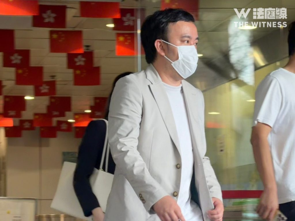 被告黃浩霆