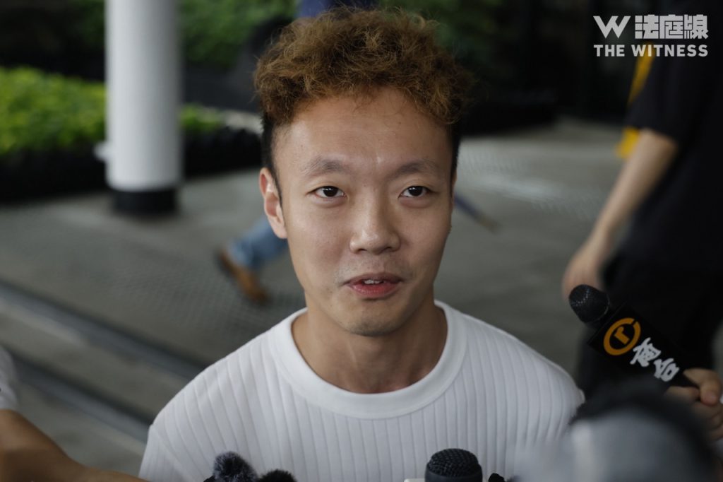 宏新 14 樓居民 Dorz,2026 年 7 月 17 日出席最後一日聽證會。(攝:翁志偉)