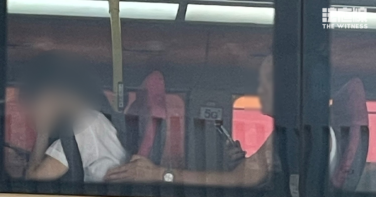 九巴上層伸手非禮前座女學生