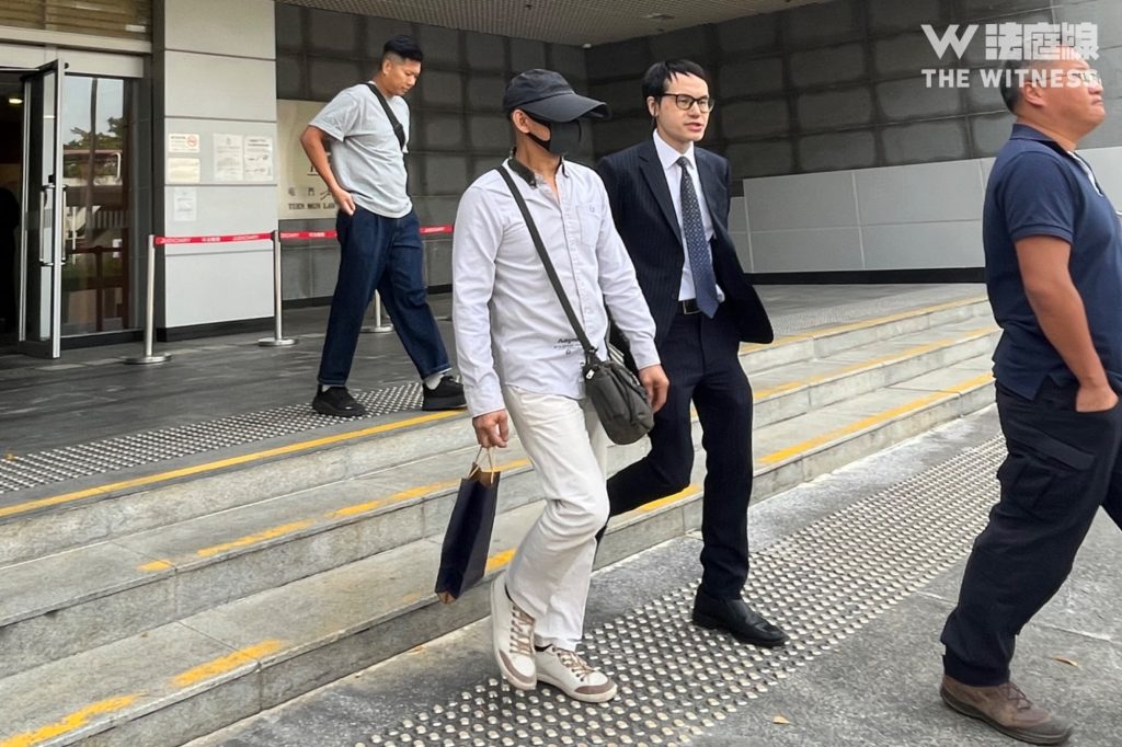 被告伍瑞庭、辯方律師范德偉（《法庭線》記者攝）

