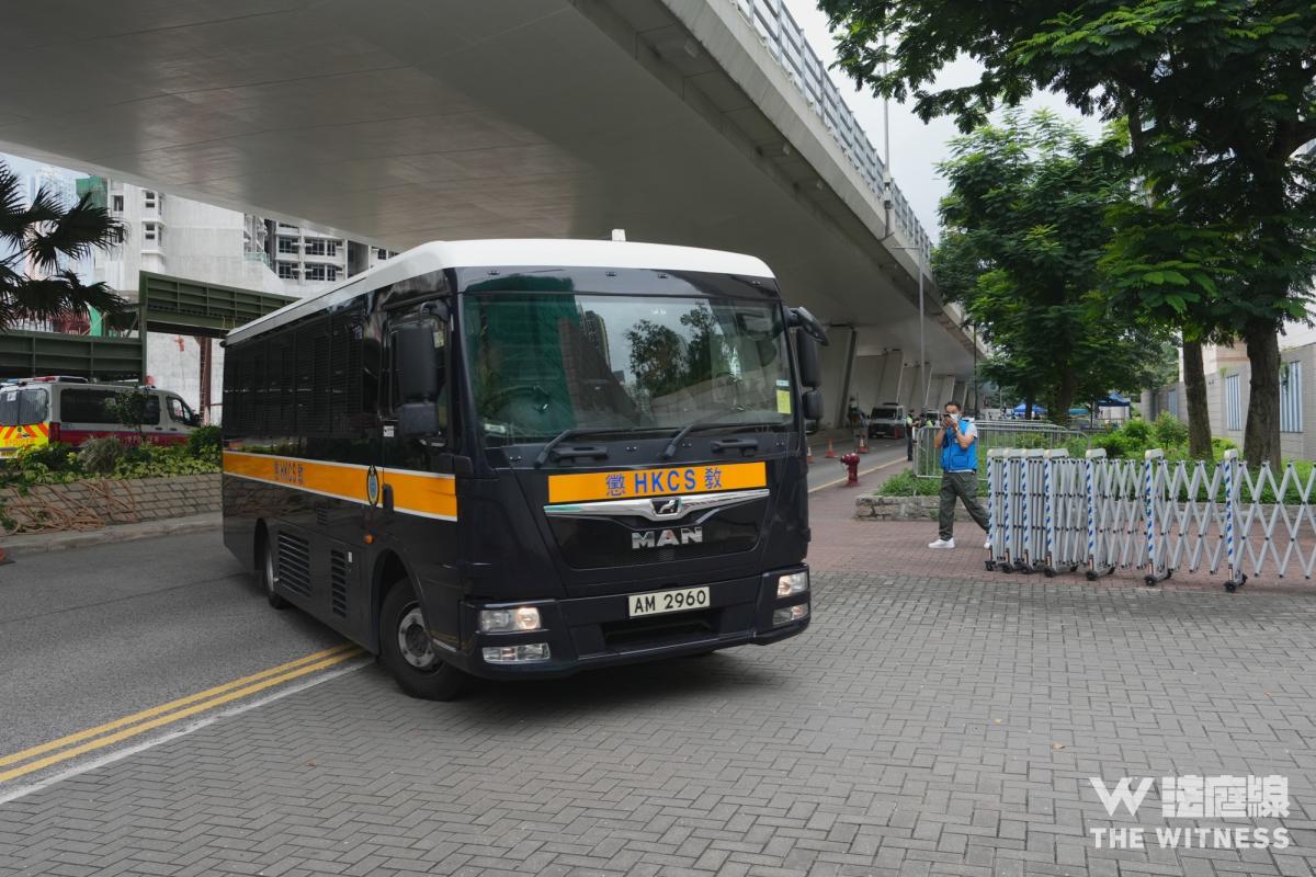 囚車